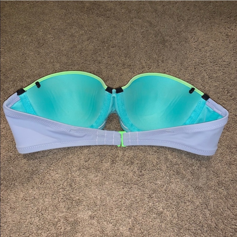 VS Triangl-Styled Bikini Top - Picture 3 of 8